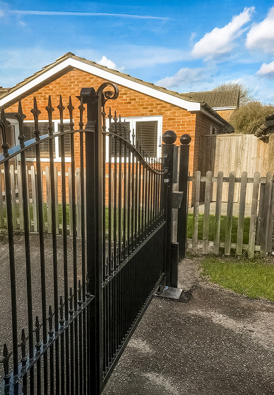 automatic gates herts