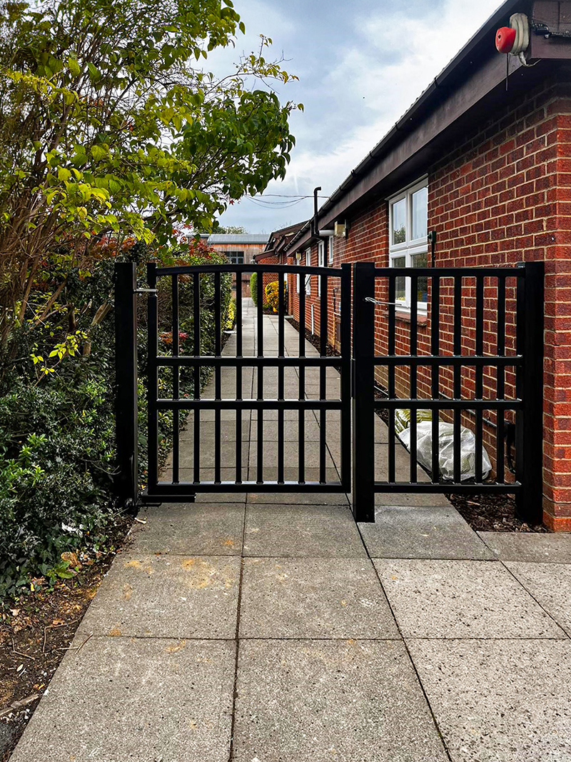 driveway gates hertfordshire